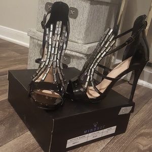 Women's shoes